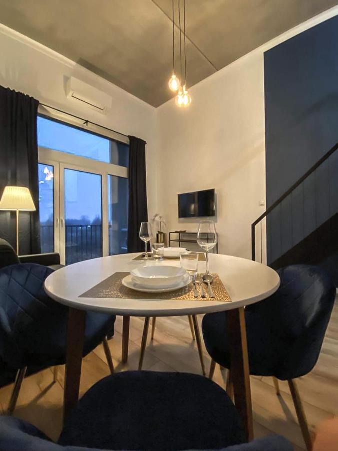 Airport Apartment วรอตซวาฟ ภายนอก รูปภาพ